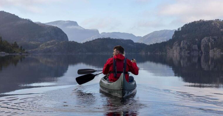 stavanger-preikestolen-hidden-trail-hike-canoe-lunch