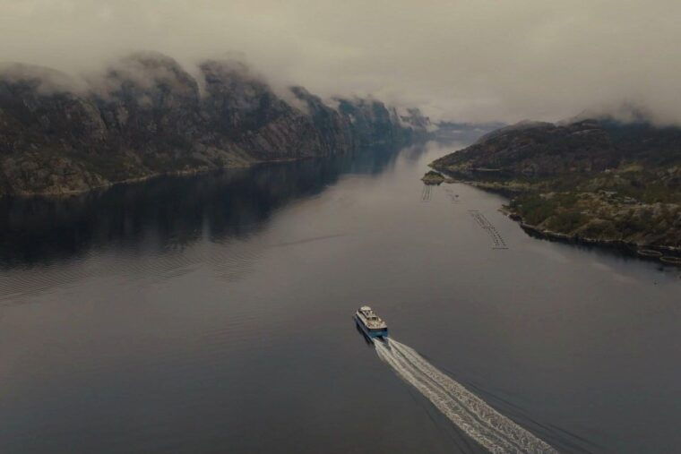 stavanger-scenic-fjord-cruise-to-lysefjord-and-preikestolen