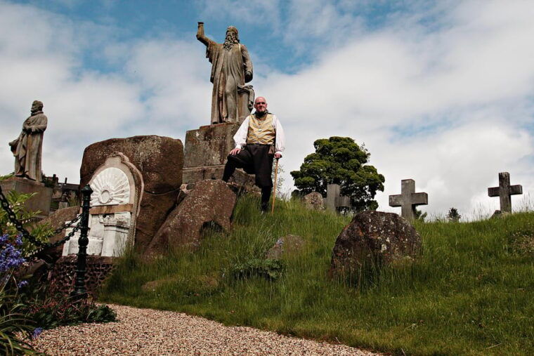 stirling-highlights-of-the-old-town-private-walking-tour
