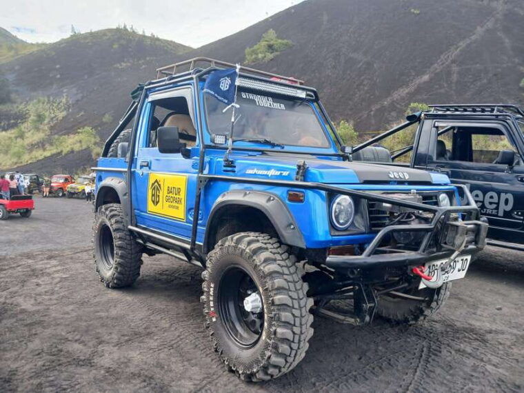 sunrise-jeep-tour-mount-batur-hot-spring-private-tour