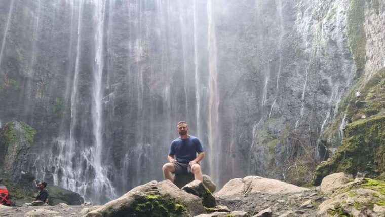 surabaya-malang-budget-friendly-tumpak-sewu-waterfall-tour