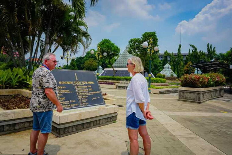 surabaya-private-tour-with-local-cuisine