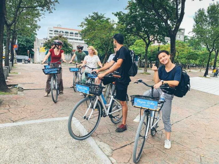 taipei-4-hour-morning-city-cycling-tour-with-breakfast