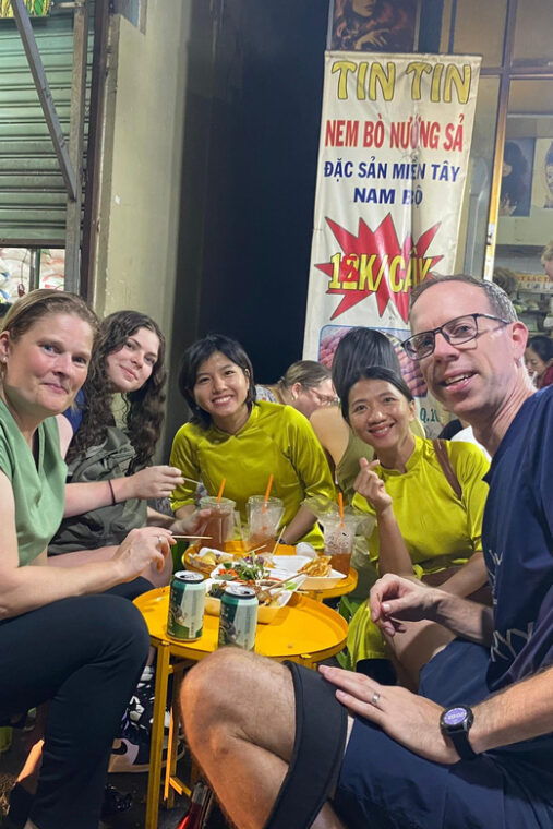 taste-of-saigon-saigon-local-street-food-tour-by-night