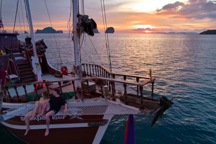 the-best-krabi-romantic-sunset-and-dinner-cruise