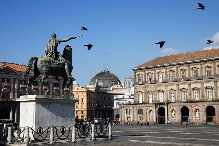 the-greatest-walking-tour-of-naples-and-hidden-gems
