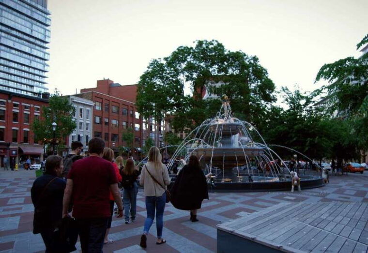toronto-dark-history-nighttime-walking-tour