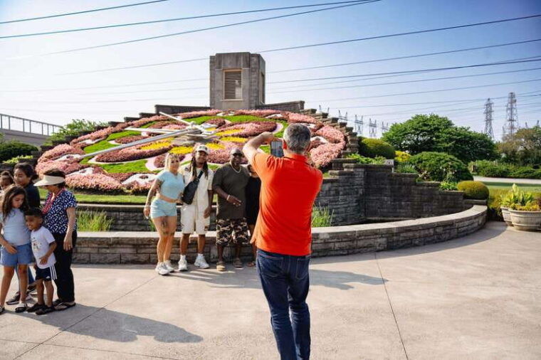toronto-niagara-falls-day-tour-with-optional-boat-cruise