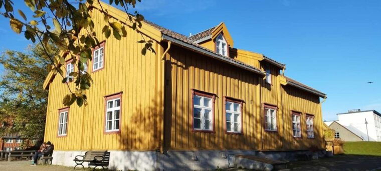 tromso-explore-the-city-and-a-guided-tour-of-polarmuseum