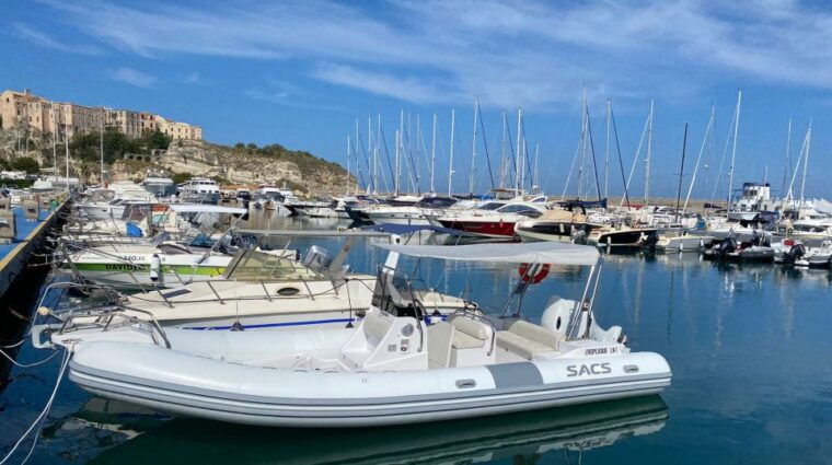 tropea-private-tour-with-skipper-to-capo-vaticano