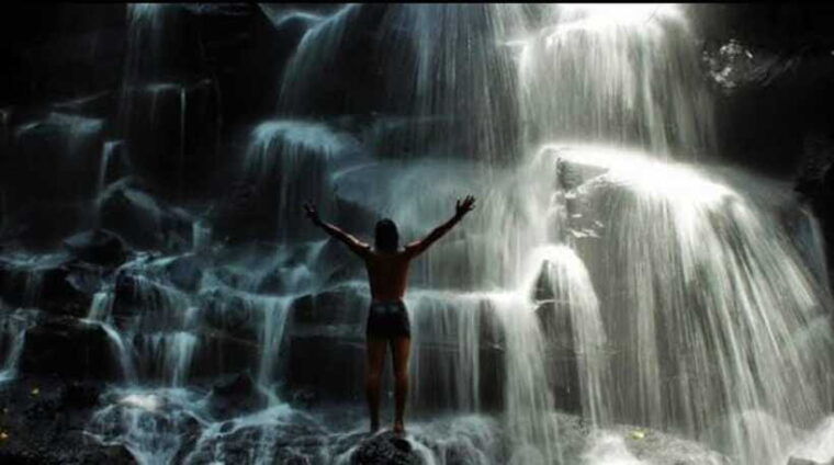 ubud-waterfall-riceterrace-and-water-temple-private-tour