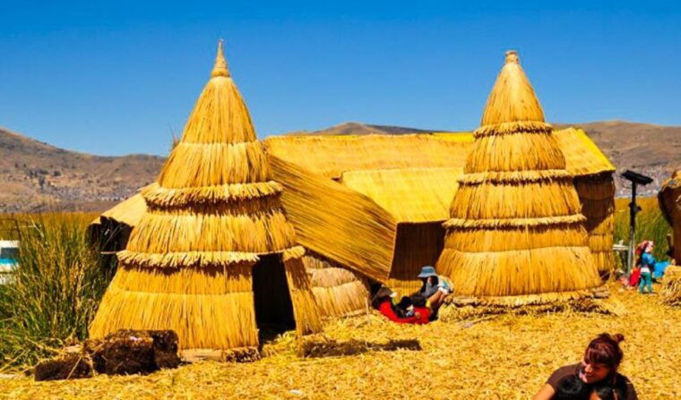 uros-kayaking-taquile-island-day-tour