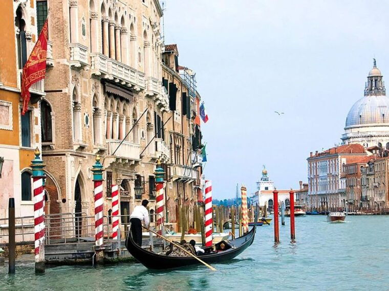 venice-hidden-treasures-walk-gondola-ride