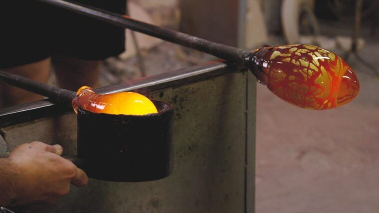 venice-murano-glass-factory-guided-tour-with-prosecco