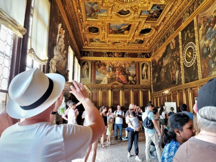 venice-st-marks-doges-palace-murano-burano-day-tour