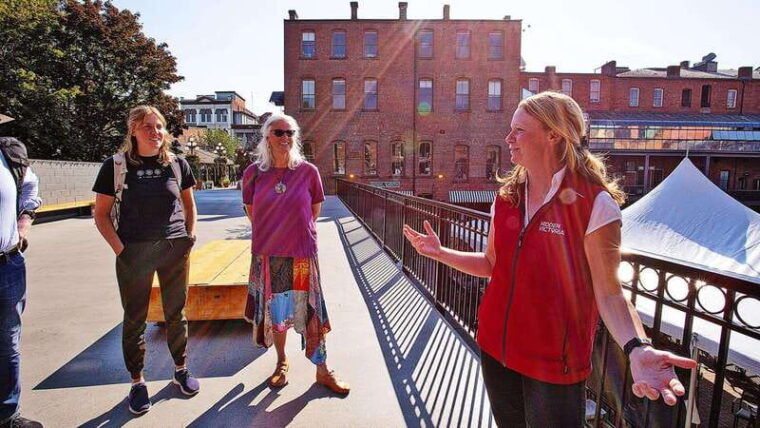 victoria-bites-and-sights-tour-with-food-drinks-and-ferry
