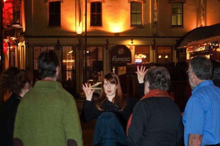victoria-ghost-tour-of-old-town-and-bastion-square