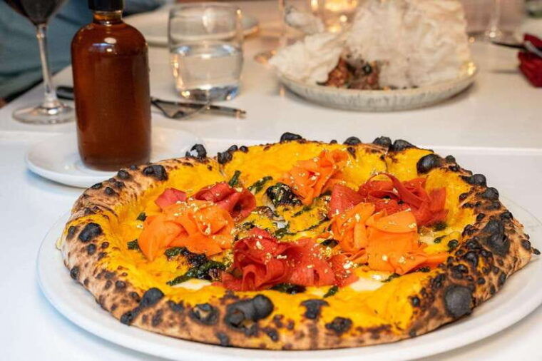 vip-gastronomic-gastown-walking-food-tour