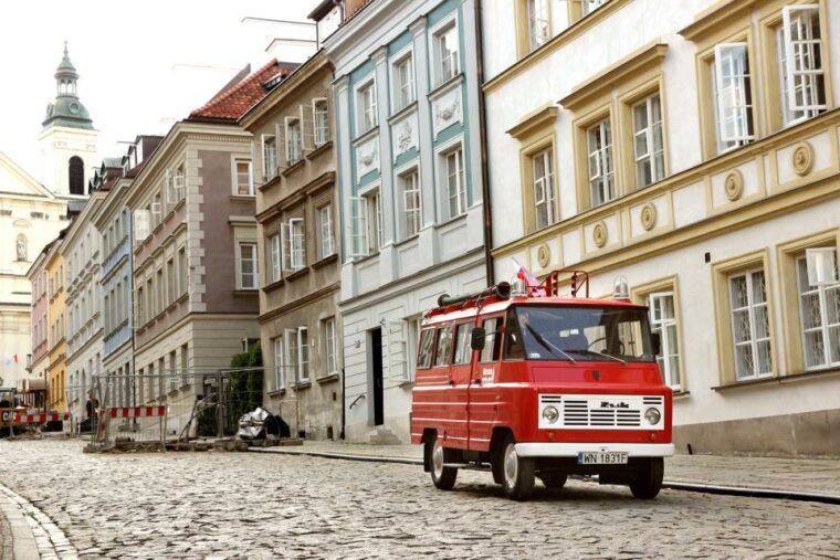warsaw-classic-highlights-private-tour-by-vintage-car