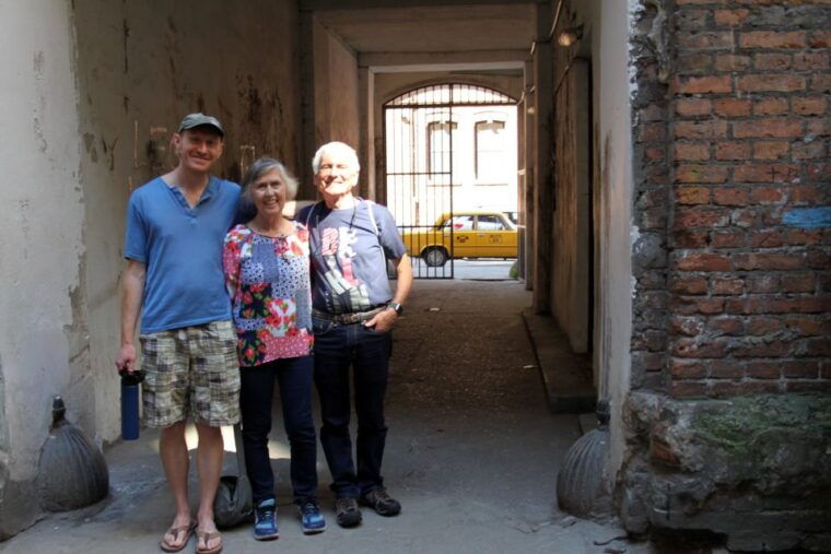 warsaw-jewish-heritage-private-tour-in-retro-fiat