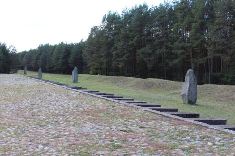 warsaw-treblinka-heartbreaking-concentration-camp-tour