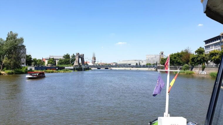 wroclaw-boat-cruise-with-a-licensed-guide-1-hour