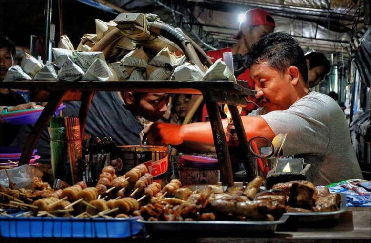 yogyakarta-3-hour-walking-tour-with-street-food-tasting