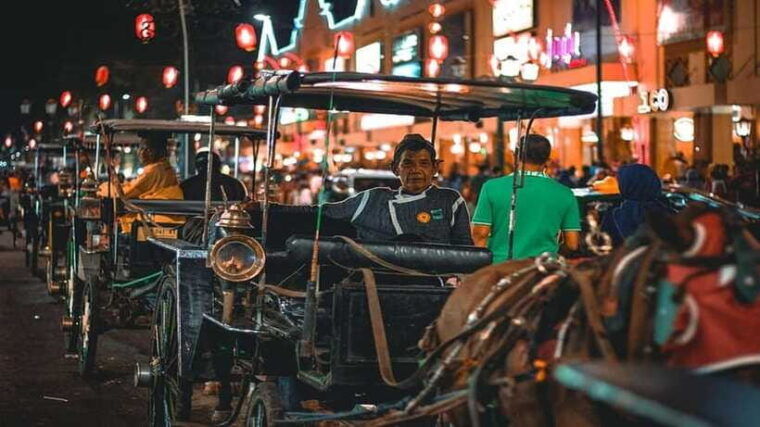 yogyakarta-culinary-food-and-walking-tour-with-local