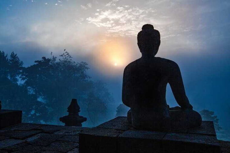 yogyakarta-family-tour-to-borobudur-prambanan-guide