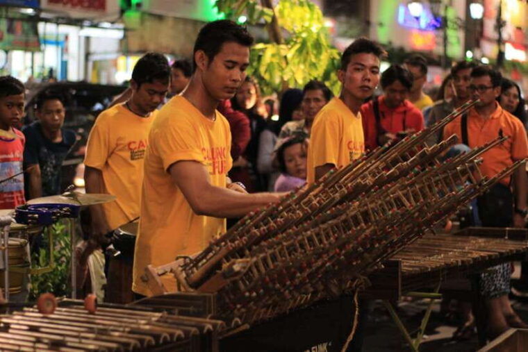yogyakarta-guided-city-walk-and-food-tour