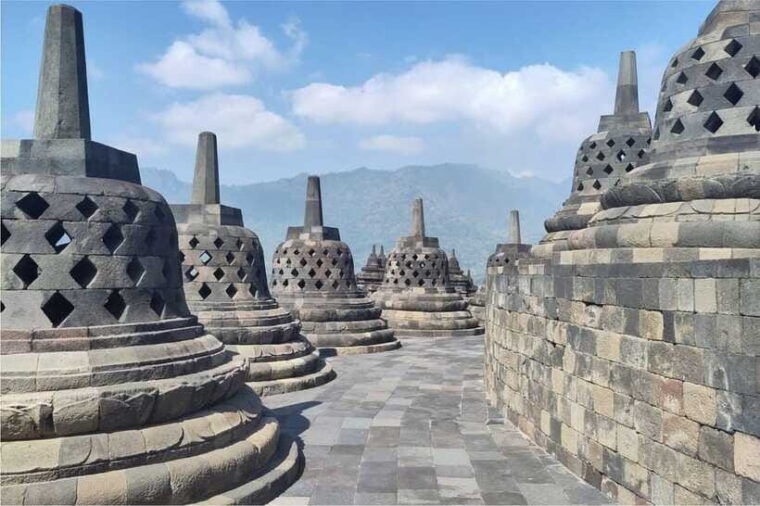 yogyakarta-joined-or-private-tour-to-borobudur-prambanan