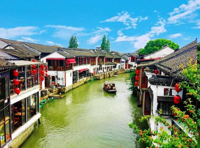 zhujiajiao-water-town-private-tour-with-night-river-cruise