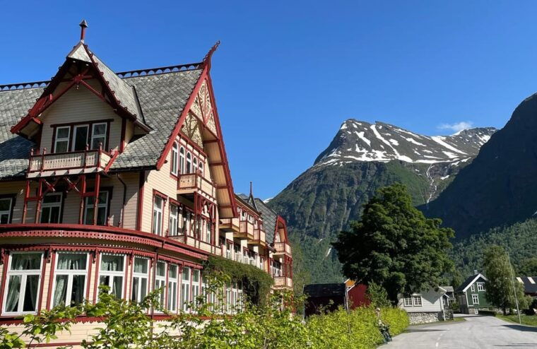 alesund-geiranger-alesund-fjord-tour-2-hours-in-geiranger