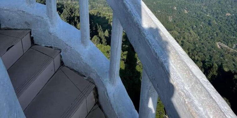 ambuluwawa-tower-pinnawala-kandy-day-tour-from-colombo