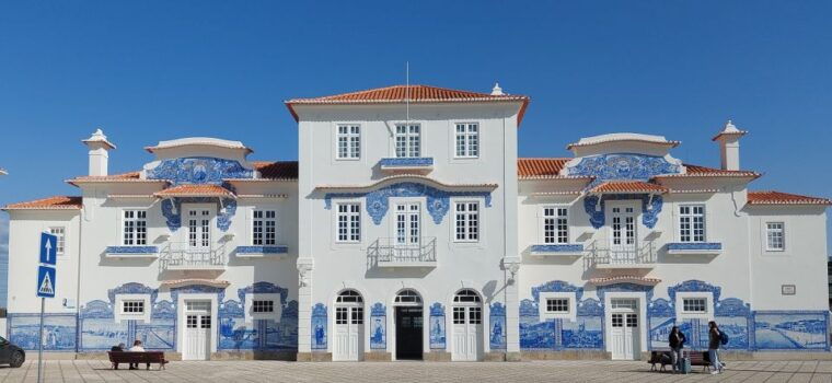 aveiro-stories-canals-and-azulejos-guided-walking-tour