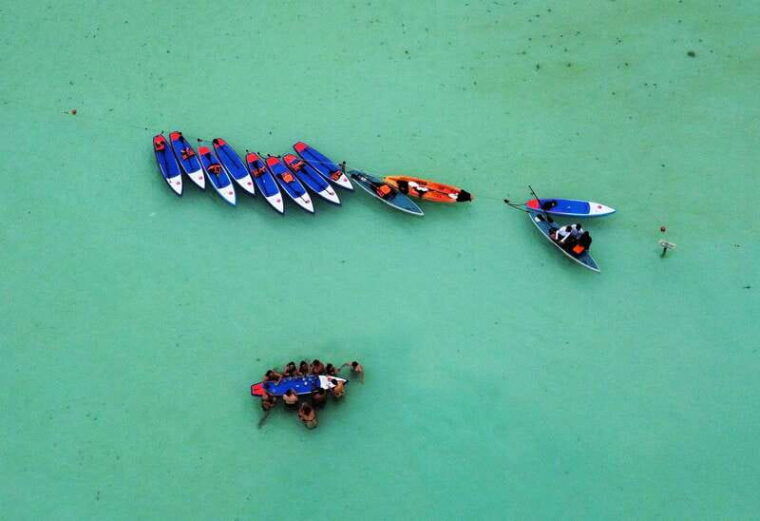 bacalar-sunrise-paddleboard-tour-with-floating-picnic