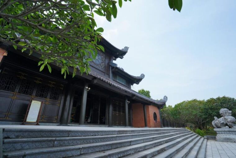 bai-dinh-pagoda-trang-an-mua-cave-with-transfer-buffet