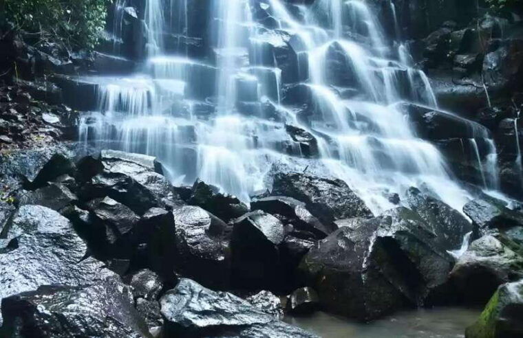 bali-best-waterfalls-private-tour