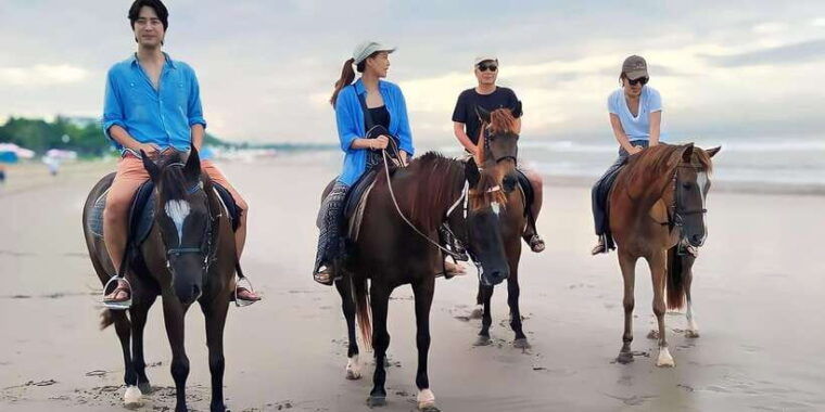 bali-horse-riding-tour-on-seminyak-beach-include-transport
