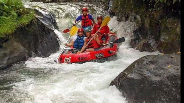 bali-telaga-waja-river-rafting-adventure-guide-tour-lunch