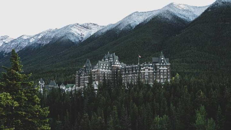 banff-in-depth-banff-area-canyon-day-tour