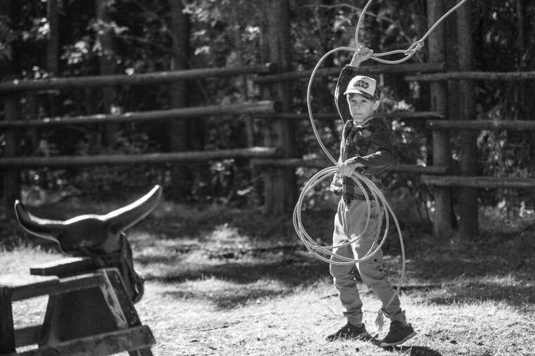 banff-wagon-ride-with-cowboy-cookout-bbq