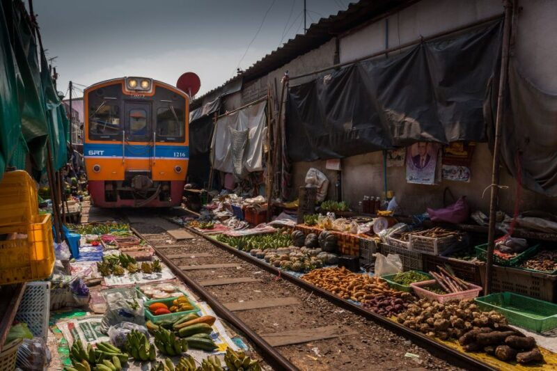 Bangkok: Damnoen Saduak, Train Market & Mahanakhon Day Trip - Key Points