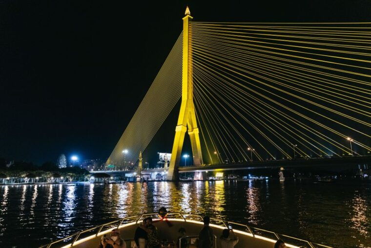 bangkok-river-dinner-cruise-on-the-chao-phraya-princess