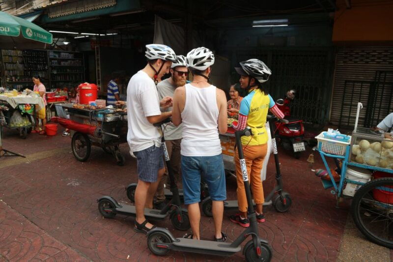 bangkok-riverside-e-scooter-adventure-with-streetfood-snack