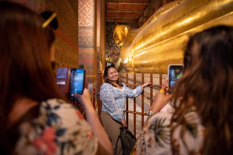 bangkok-wat-pho-and-wat-arun-guided-walking-tour