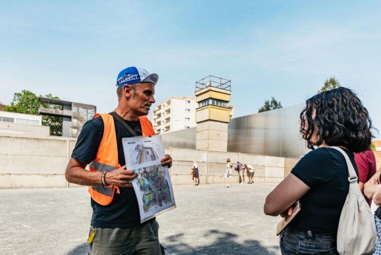 berlin-cold-war-era-history-guided-bike-tour