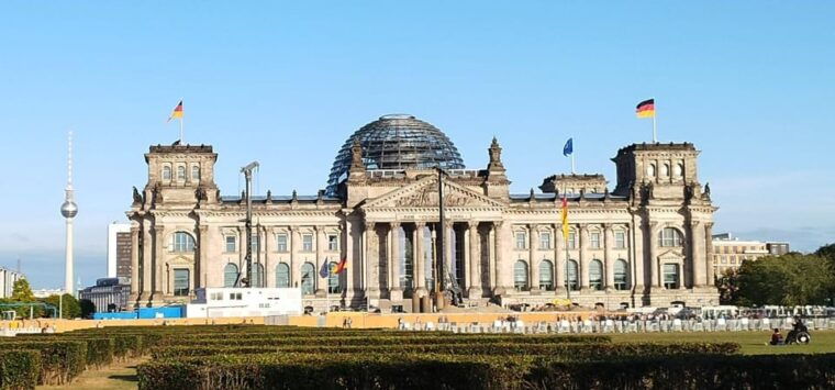 berlin-ebike-tour-historical-highlights-in-small-groups