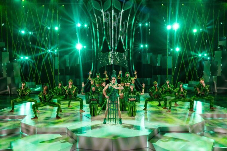 berlin-falling-in-love-grand-show-friedrichstadt-palast