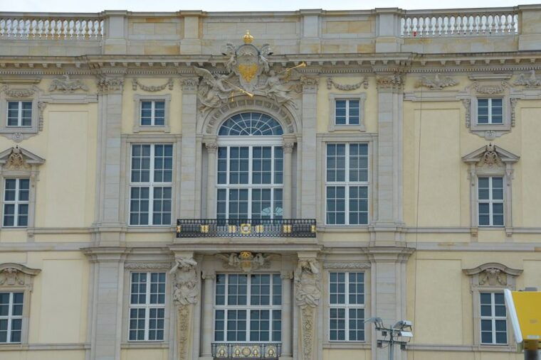 berlin-historic-center-walking-tour-with-a-real-berliner